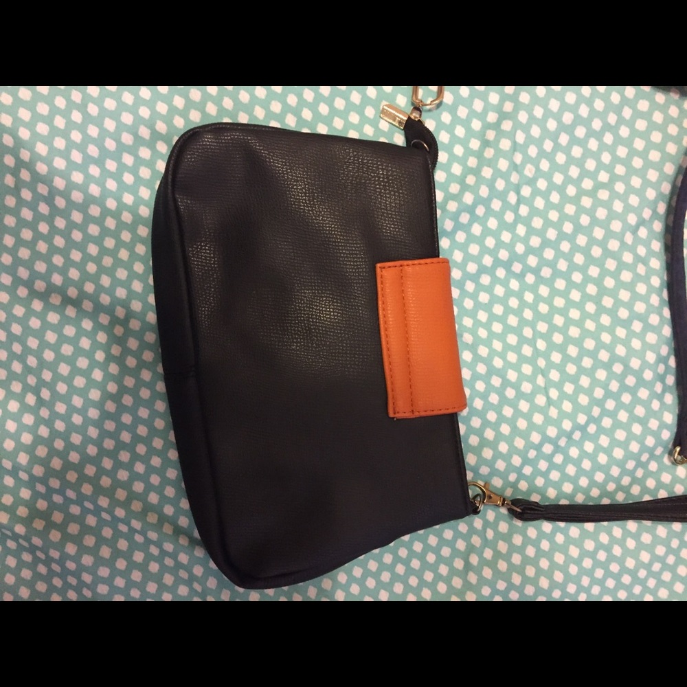HANDBAG - Picture 3 of 3